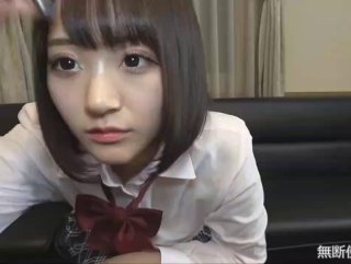 小洋妞Eva大奶無毛小逼與男友自拍A片-